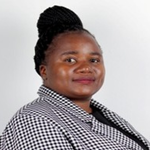 Dr. Q. Mpofu